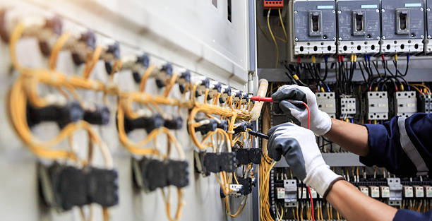 Professional Electrician technician working in Yorketown, NJ